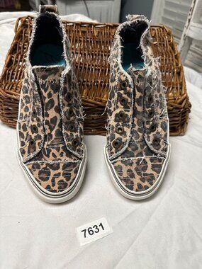 blowfish 7-1/2 8 malibu womens play sneakers leopard print slip on distressed c